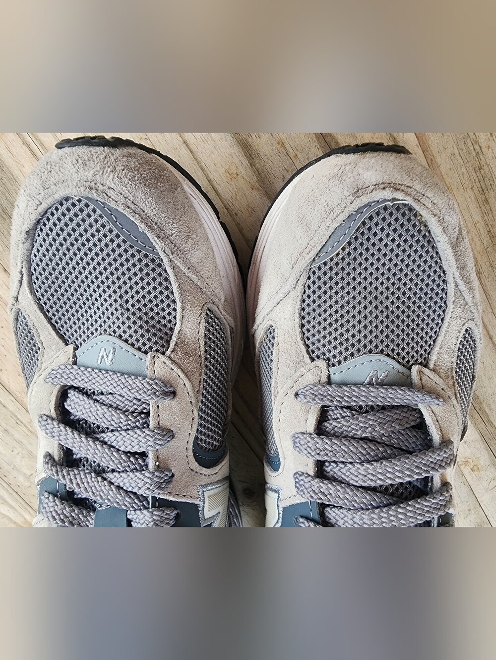 New Balance Classic Grey Shoes Size 8 In Men (9.5 In Women) - Picture 4 of 11